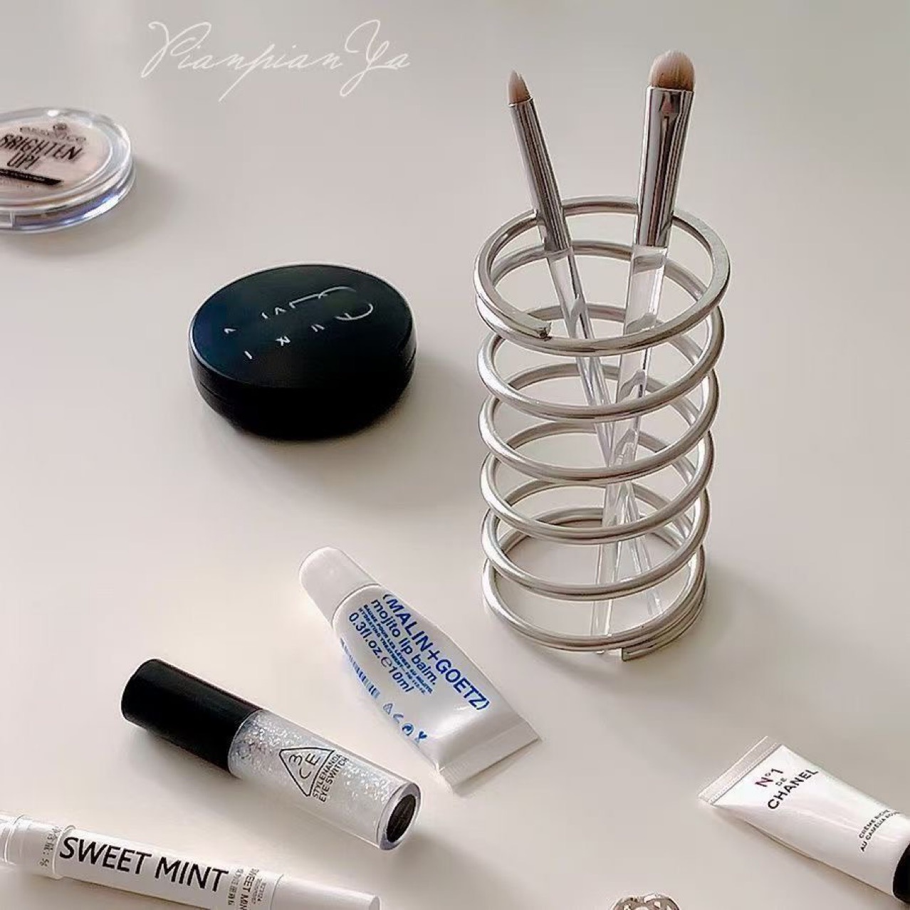 Porte-brosse à dents en acier  - Zara Home Bathroom Accessories avis et prix